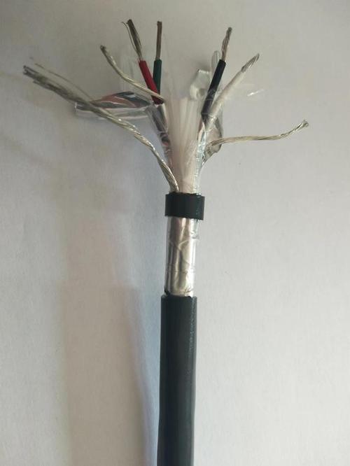 守护工业命脉 通信线缆在多行业中的重要性